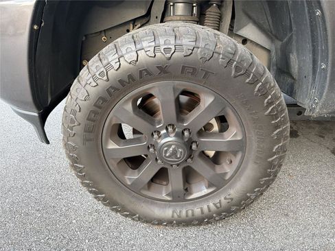Used 2022 RAM 2500 Big Horn w/ Level C Equiment Group AWD/4WD image 8