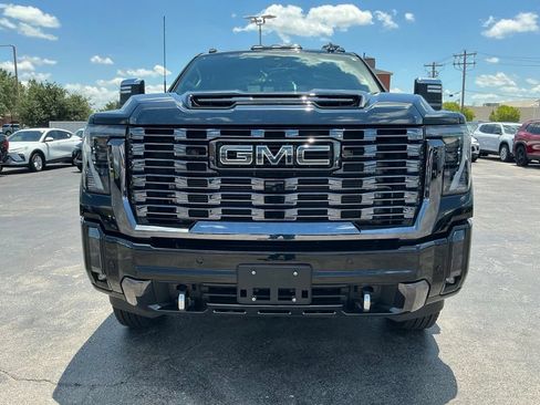Used 2024 GMC Sierra 3500 Denali Ultimate AWD/4WD image 2