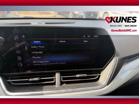 Used 2025 Chevrolet Trax LT w/ LT Convenience Package FWD image 22