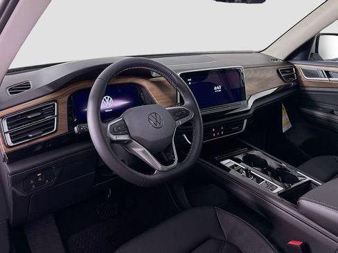 New 2026 Volkswagen Atlas SE image 9