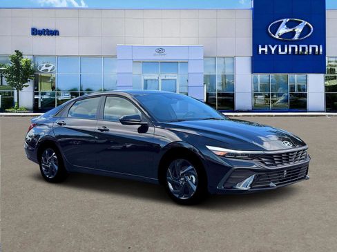 New 2026 Hyundai Elantra Sport FWD image 10