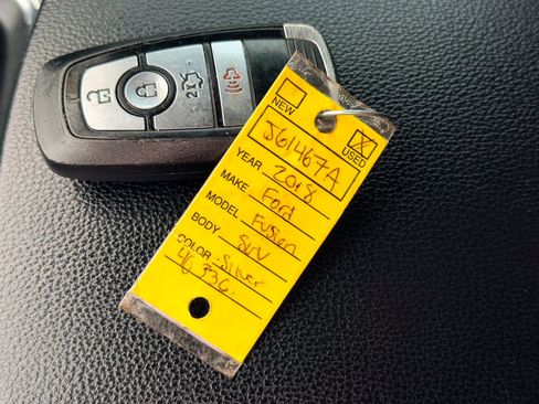 Used 2018 Ford Fusion SE FWD image 43