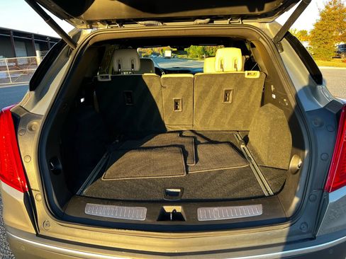 Used 2018 Cadillac XT5 Luxury w/ Driver Awareness Package image 7