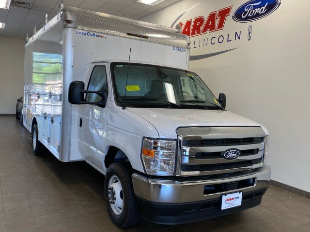 New 2026 Ford E-450 and Econoline 450 Super Duty w/ Power Equipment Group RWD image 2