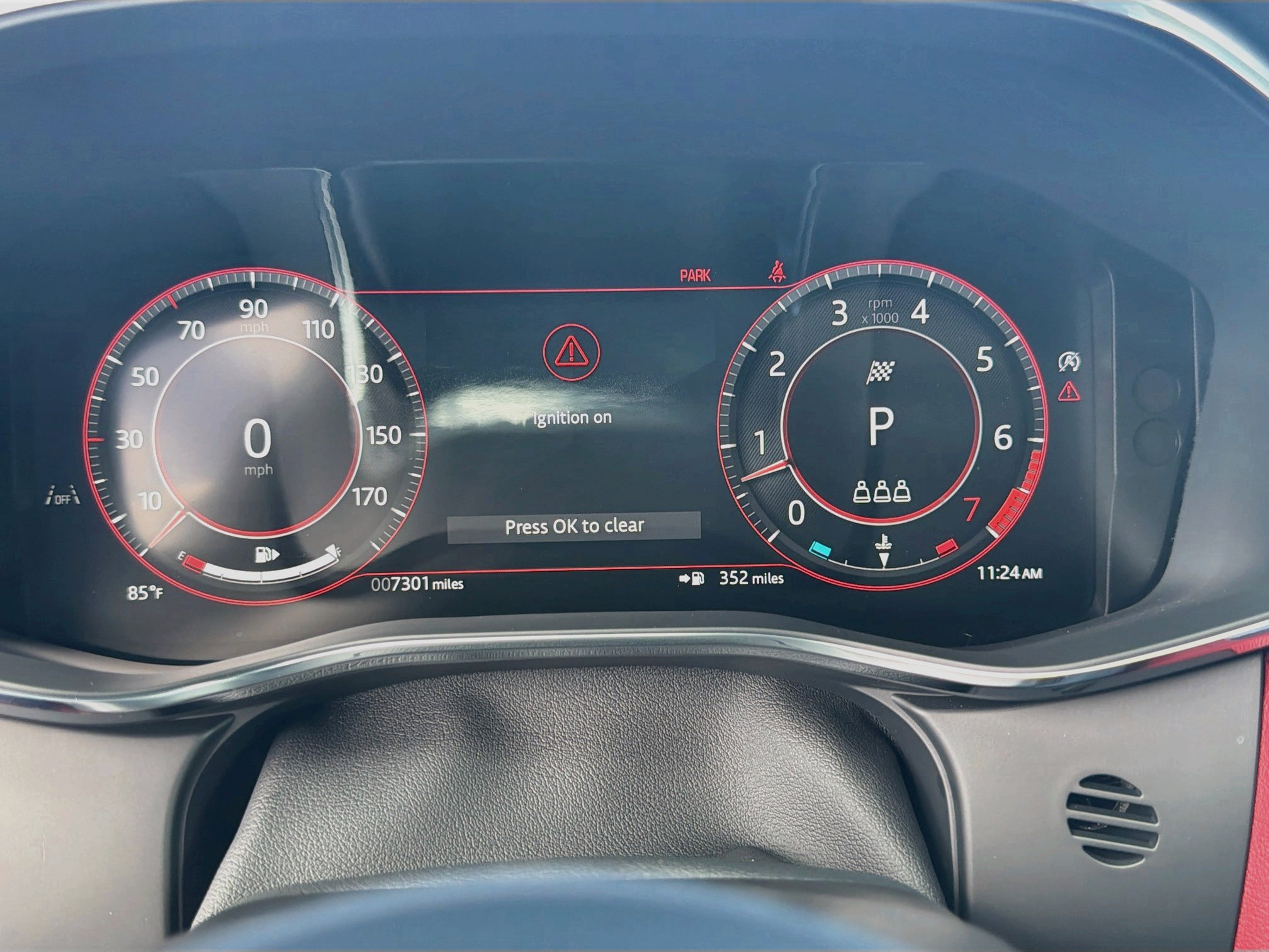Used 2026 Jaguar F-PACE R-Dynamic S AWD/4WD image 40