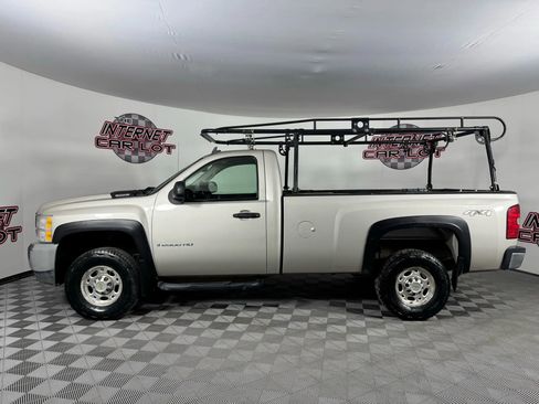 Used 2007 Chevrolet Silverado 2500 LT w/ 1LT Convenience Package image 4
