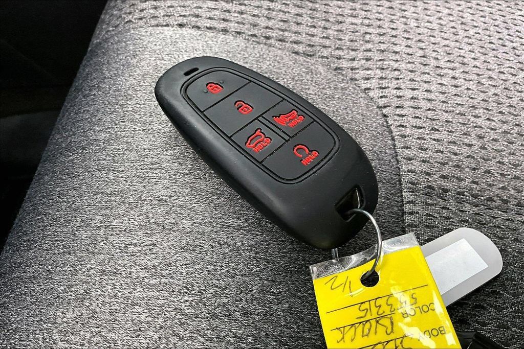 Used 2023 Hyundai Santa Fe SEL AWD/4WD image 11