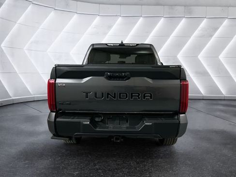 Used 2022 Toyota Tundra SR5 AWD/4WD image 5