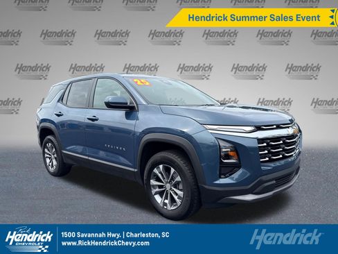 Used 2025 Chevrolet Equinox LT AWD/4WD image 1