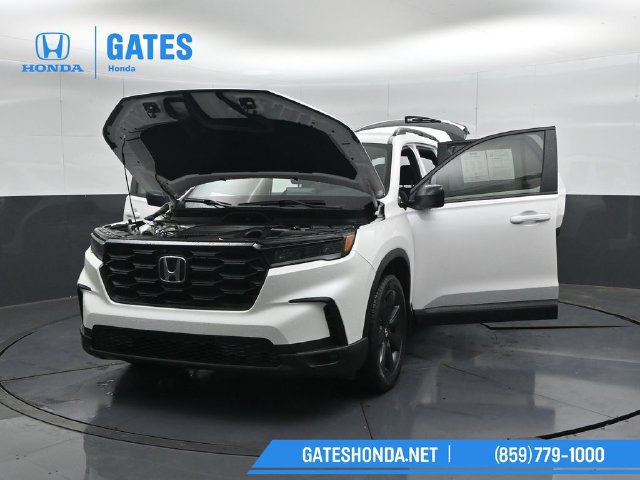 Certified 2025 Honda Pilot Sport image 57