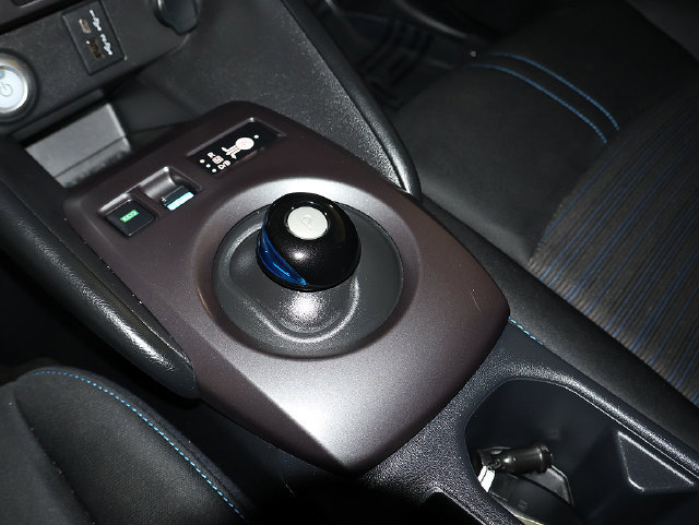Used 2025 Nissan Leaf S FWD image 20