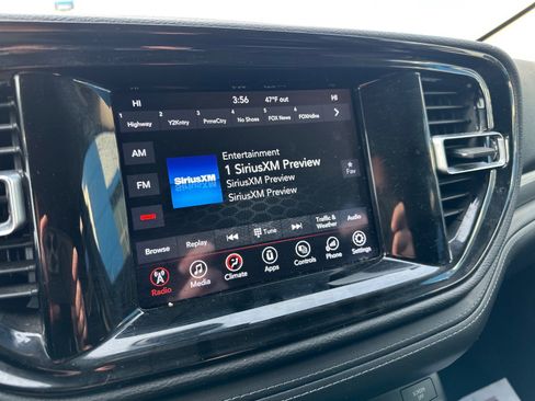 Used 2021 Dodge Durango SXT w/ 3rd Row Seating Group image 14