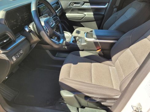 Used 2025 GMC Terrain Elevation AWD/4WD image 21
