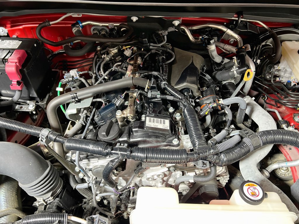Certified 2025 Toyota Tacoma TRD Off-Road AWD/4WD image 25
