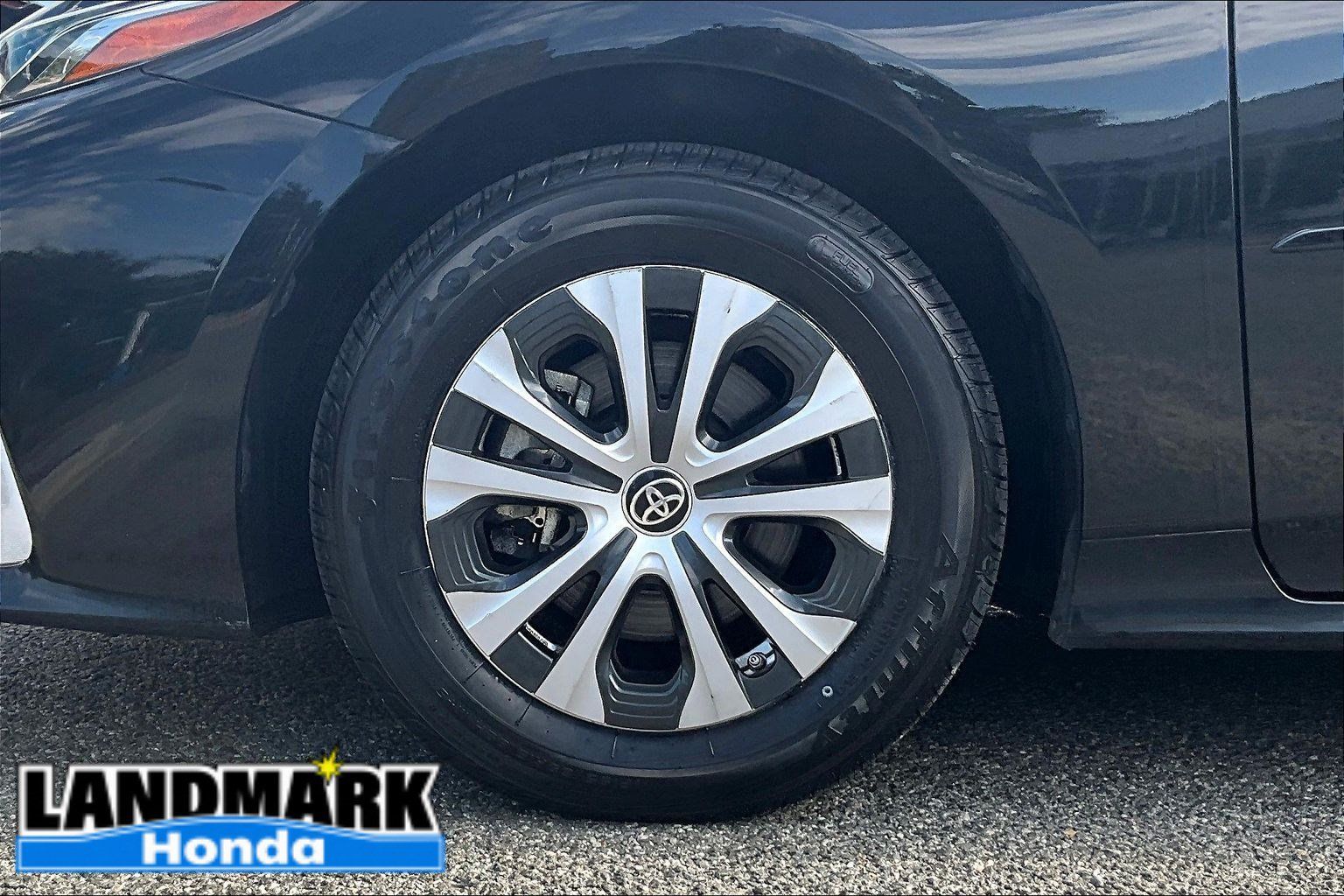 Used 2021 Toyota Prius Prime LE w/ Carpet Mat Package (TMS) FWD image 8