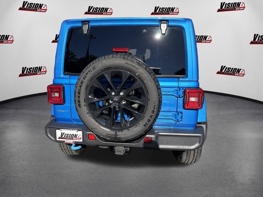 Used 2024 Jeep Wrangler Unlimited Sahara w/ Technology Group AWD/4WD image 6