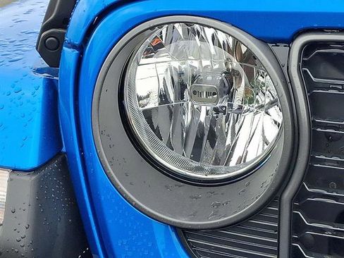 New 2025 Jeep Gladiator Sport image 6