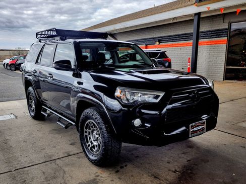 Used 2020 Toyota 4Runner Venture image 7