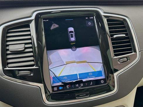 Used 2023 Volvo XC90 T8 Ultimate image 15