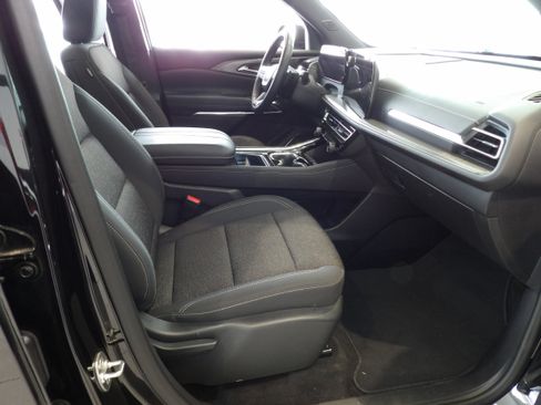 Used 2024 Chevrolet Traverse LT w/ Enhanced Driving Package image 27