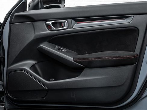 Used 2024 Honda Civic Type R image 10
