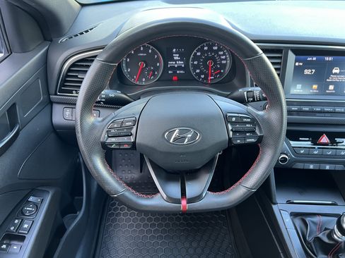 Used 2017 Hyundai Elantra Sport FWD image 26