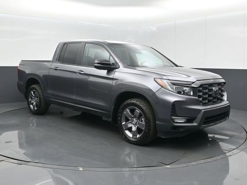Certified 2024 Honda Ridgeline TrailSport image 1