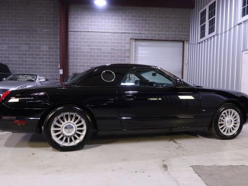 Used 2004 Ford Thunderbird Deluxe image 6