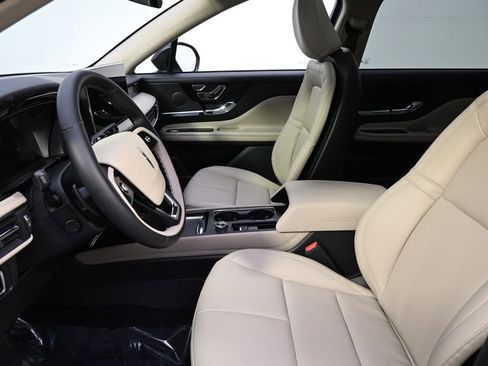 New 2026 Lincoln Corsair Premiere AWD/4WD image 13