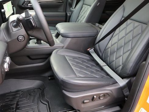 New 2025 GMC Sierra 1500 AT4 w/ AT4 Premium Package AWD/4WD image 48