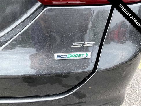 Used 2018 Ford Fusion SE w/ Fusion SE Technology Package FWD image 23
