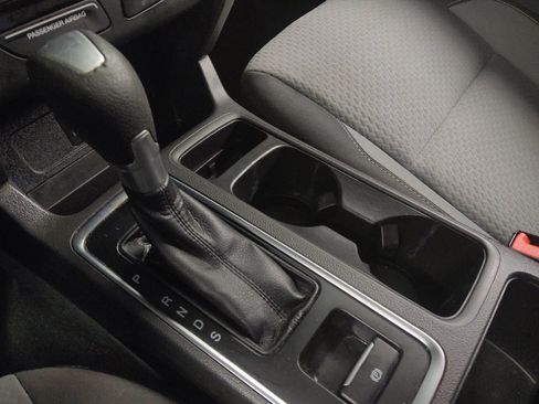Used 2017 Ford Escape SE w/ Equipment Group 201A FWD image 26