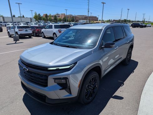 New 2026 Chevrolet Traverse LT w/ Midnight/Sport Edition AWD/4WD image 6