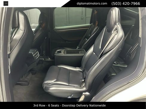 Used 2018 Tesla Model X 75D image 24