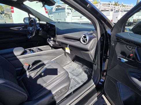 Used 2025 Chevrolet Blazer EV LT w/ Super Cruise Package image 15