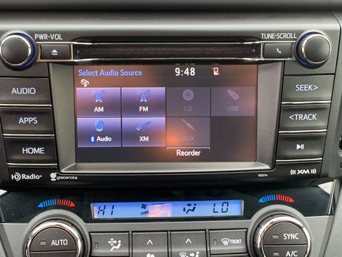 Used 2017 Toyota RAV4 XLE image 20