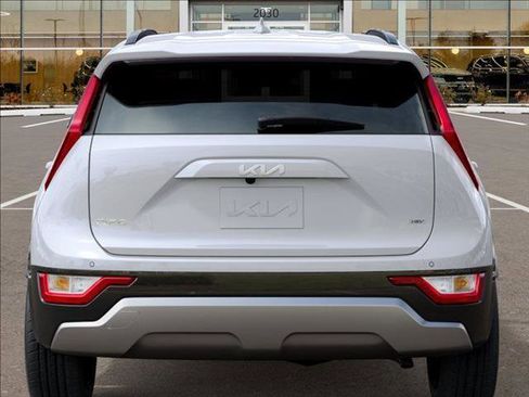 New 2025 Kia Niro EX Touring image 13