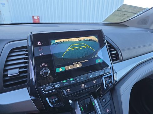 Used 2018 Honda Odyssey EX-L image 25