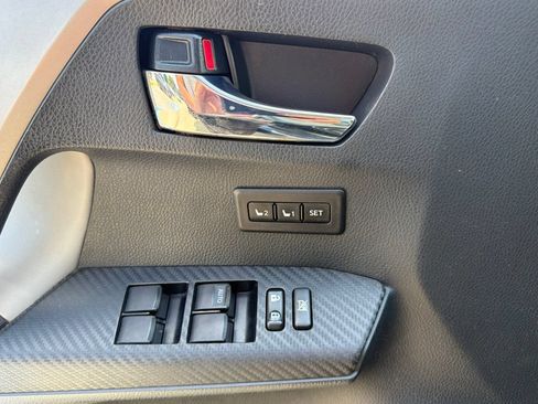 Used 2013 Toyota RAV4 Limited AWD/4WD image 12