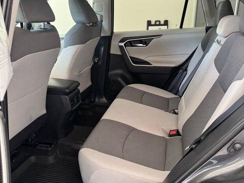 Used 2019 Toyota RAV4 XLE w/ Convenience Package AWD/4WD image 27