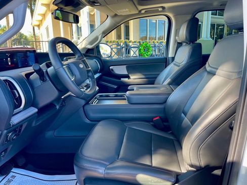 Used 2025 Ford Expedition Max Active image 11