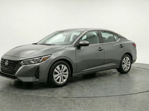 Used 2025 Nissan Sentra S image 3