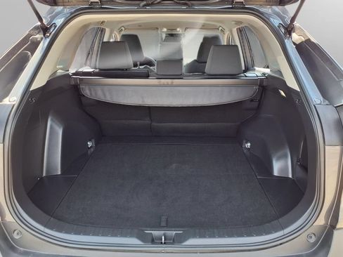 Used 2025 Toyota RAV4 XLE AWD/4WD image 27