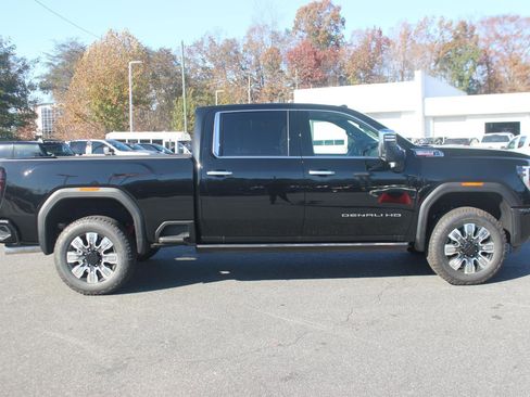 New 2026 GMC Sierra 2500 Denali w/ Denali Reserve Package image 8