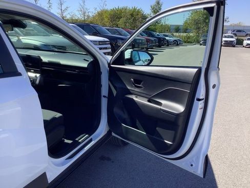 Certified 2026 Hyundai Kona SE image 32