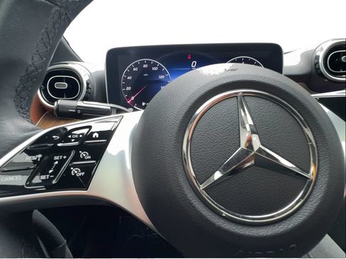 Used 2022 Mercedes-Benz C 300 Sedan image 40