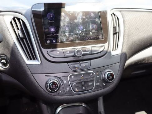 Used 2022 Chevrolet Malibu LT FWD image 6