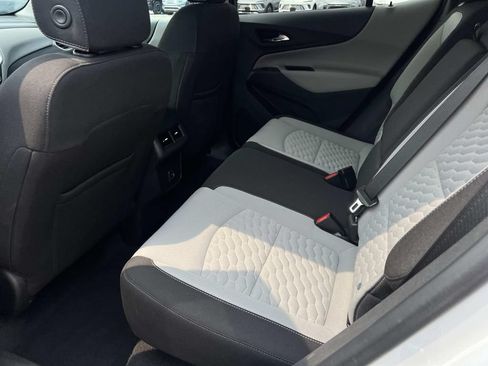 Used 2021 Chevrolet Equinox LS w/ LS Convenience Package FWD image 10