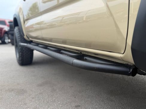 Used 2018 Toyota Tacoma TRD Off-Road w/ Technology Package AWD/4WD image 66