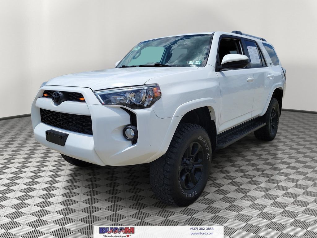 Used 2019 Toyota 4Runner SR5 AWD/4WD image 2